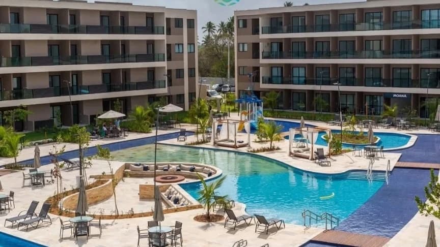 Flat Malia Beach