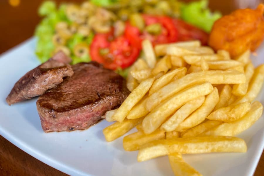 Me Gusta Burguers'n Steaks